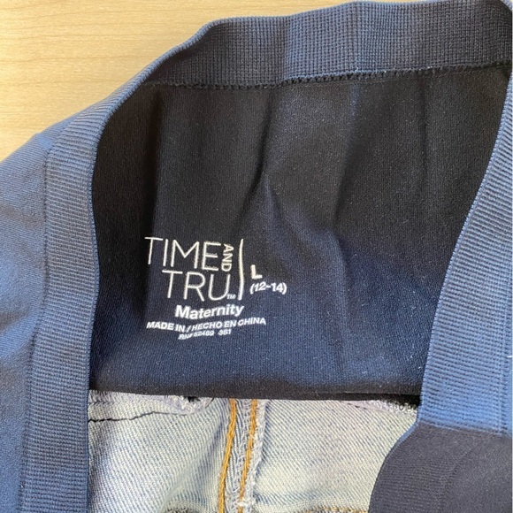 Time and Tru Maternity Shorts size Large (12-14) (DK) - Picture 4 of 8